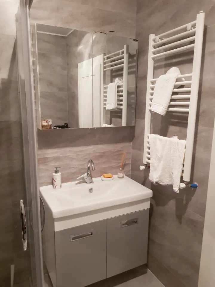 Banyo — Mebran Kapak